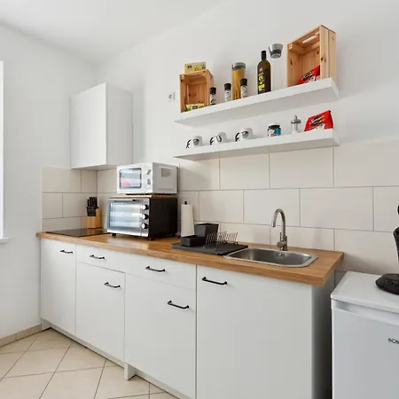 Appartement Nulandtarea - 36 Betten In Voll Ausgestatteten Merseburg