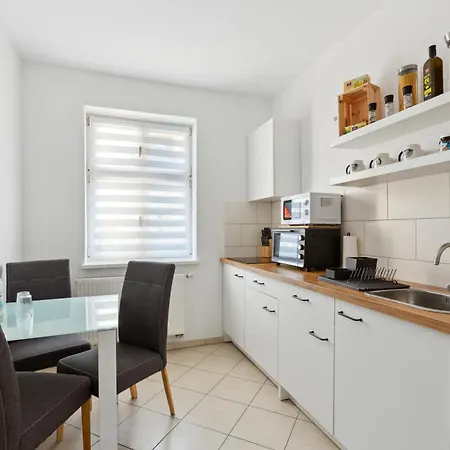Appartement Nulandtarea - 36 Betten In Voll Ausgestatteten Merseburg