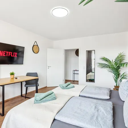 Nulandtarea - 36 Betten In Voll Ausgestatteten Appartement Merseburg